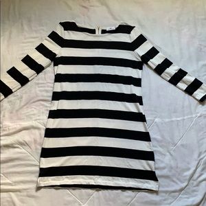 PRICE DROP Vineyard Vines 3/4 Sleeve Sheath Dress